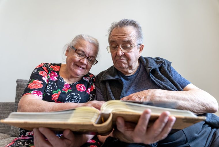 , Benefits of Senior Book Clubs: Socializing, Learning, and More