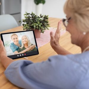 , Connecting with Loved Ones: A Senior&#8217;s Guide to Zoom