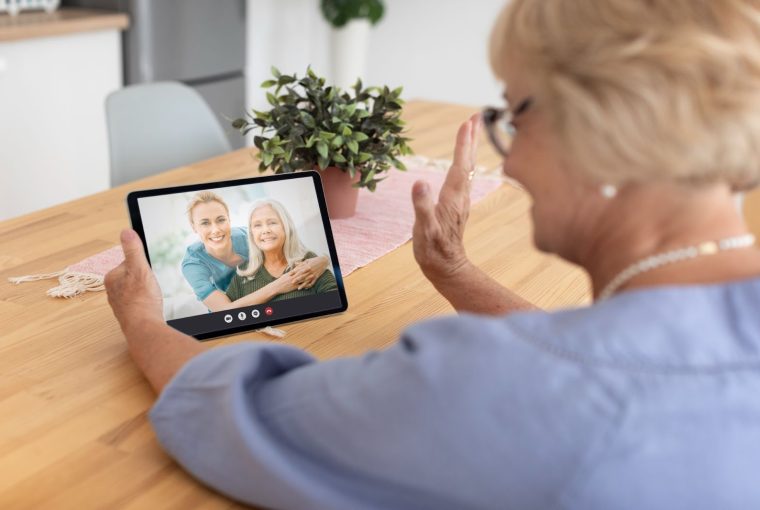 , Connecting with Loved Ones: A Senior&#8217;s Guide to Zoom