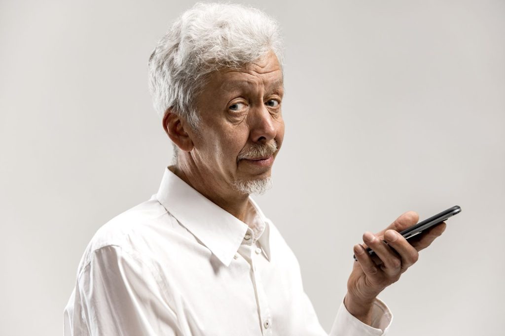 , Choosing the Right Medical Alert System for Seniors